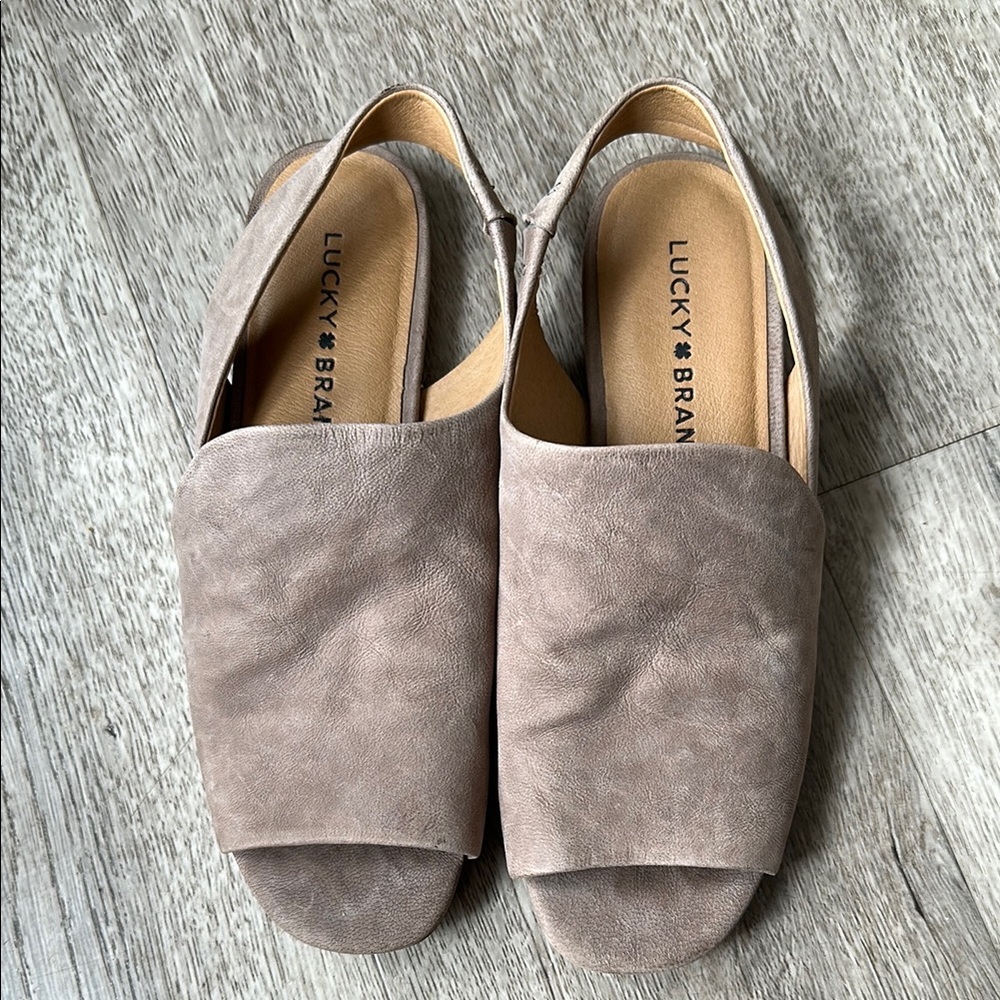 Lucky Brand Women's Tan Sandals
